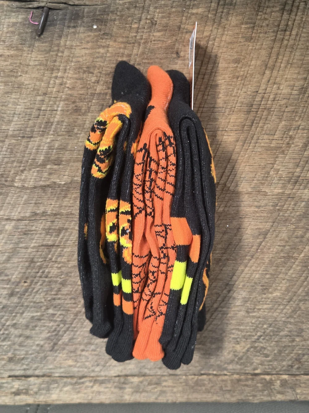 NWT Disney Halloween Mickey Mouse Pumpkin BOO Crew Socks 3-Pack Size 4-10 Bin 1D